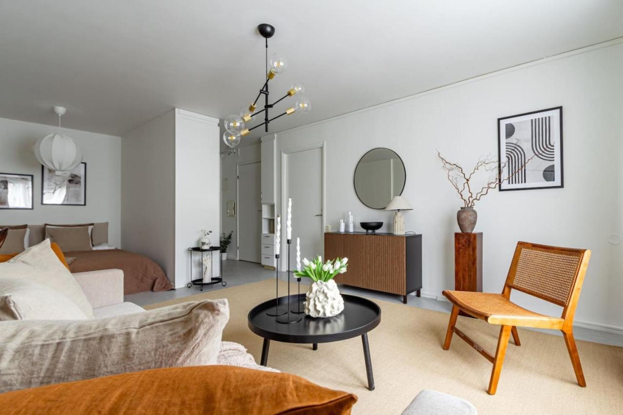 Low-cost In Sofo, Construction Work Huoneisto *